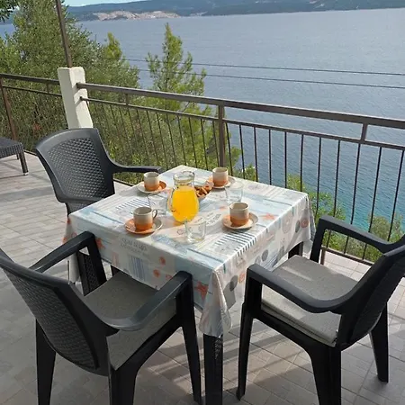 Ljube Small Lägenhet Stanici